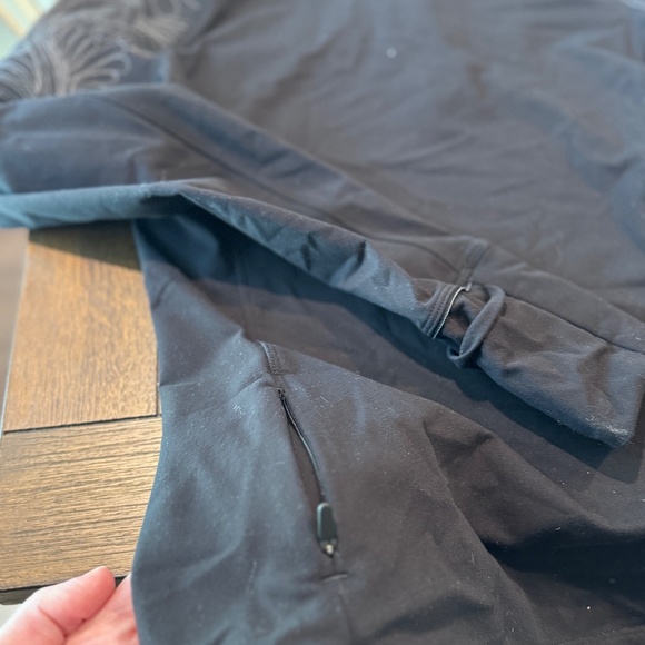 EUC Lululemon Toasty Tech 1/2 Zip - Picture 4 of 5